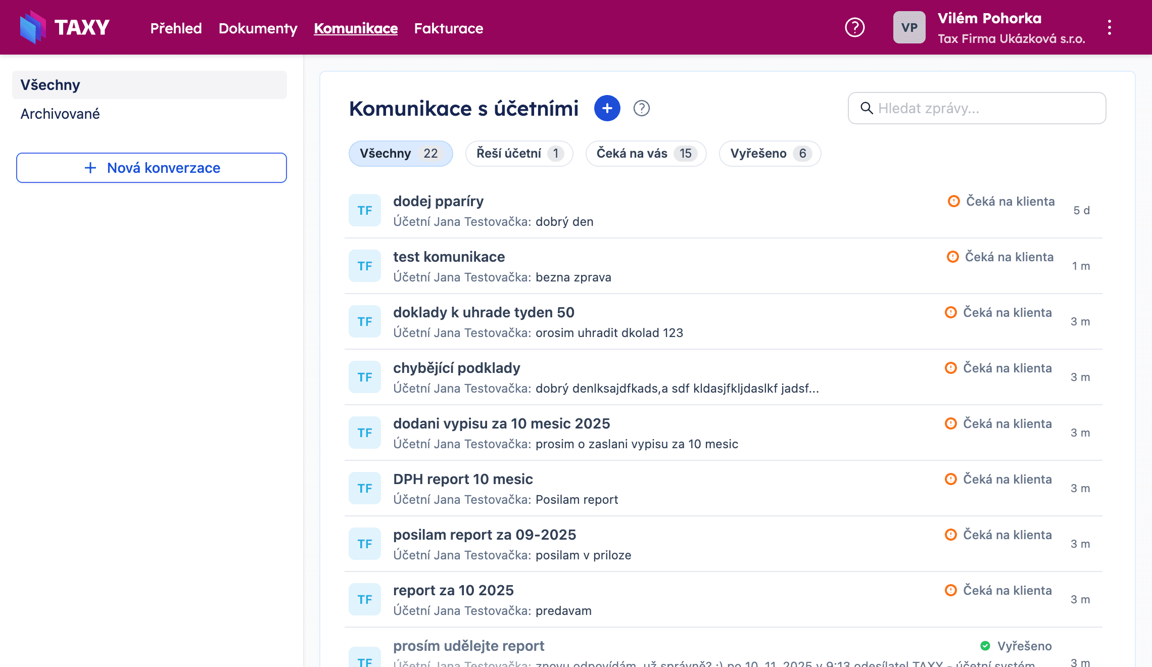 Seznam konverzací s filtry stavů a přehledem zpráv od účetní