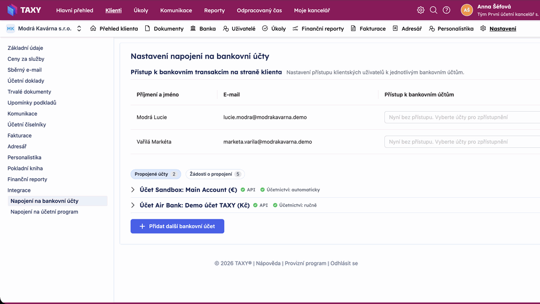 Nastavení klienta → Napojení na bankovní účty, rozbalená karta účtu s odkazem Zrušit propojení do banky a záložka Žádosti o propojení